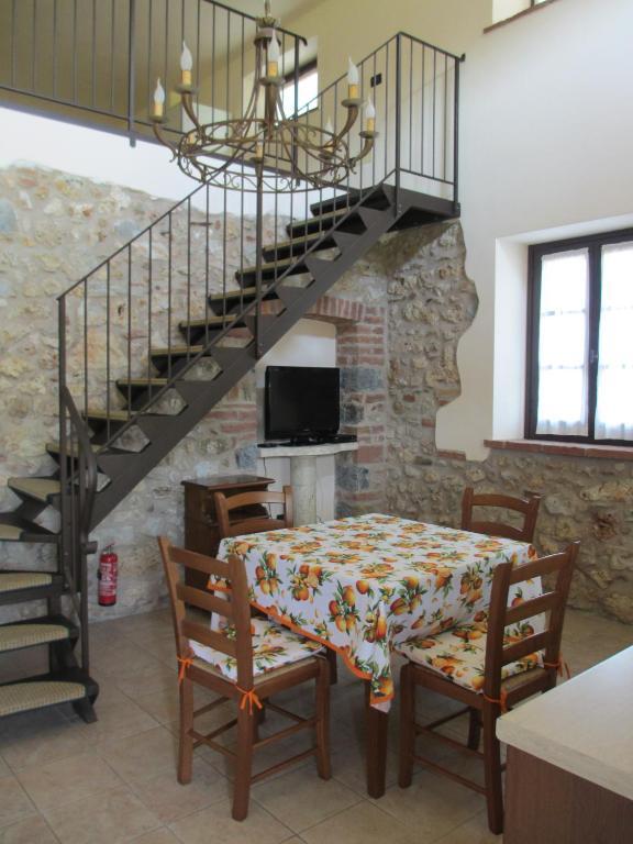 One-Bedroom Apartment,49984455:JPEG